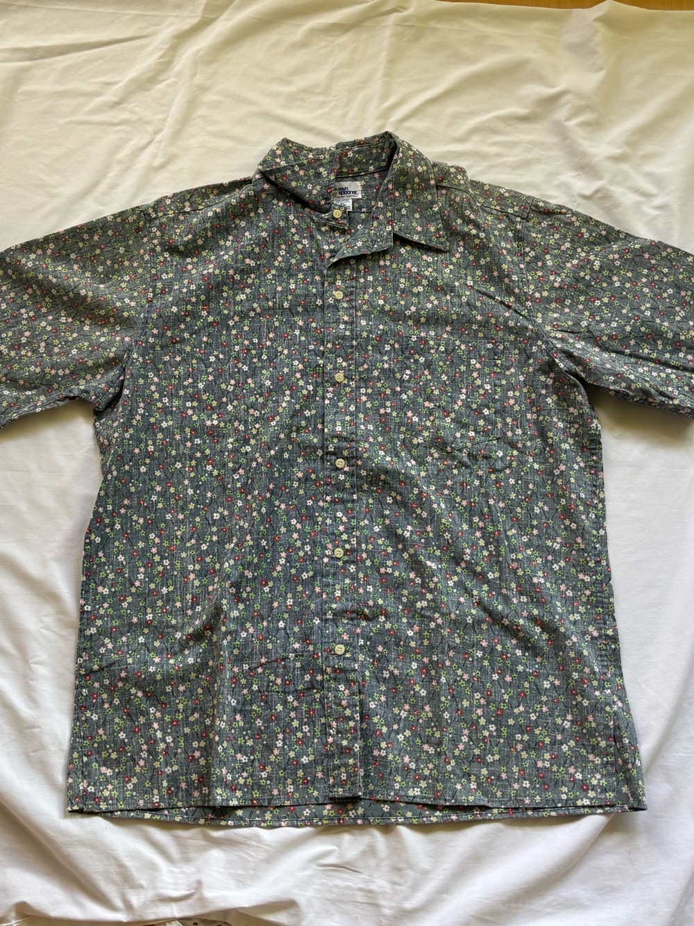 Reyn Spooner Men's Floral aloha shirt